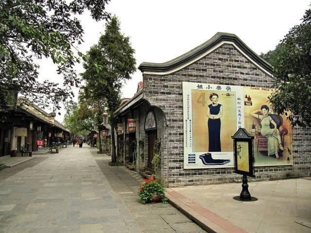 外星球体进黑洞